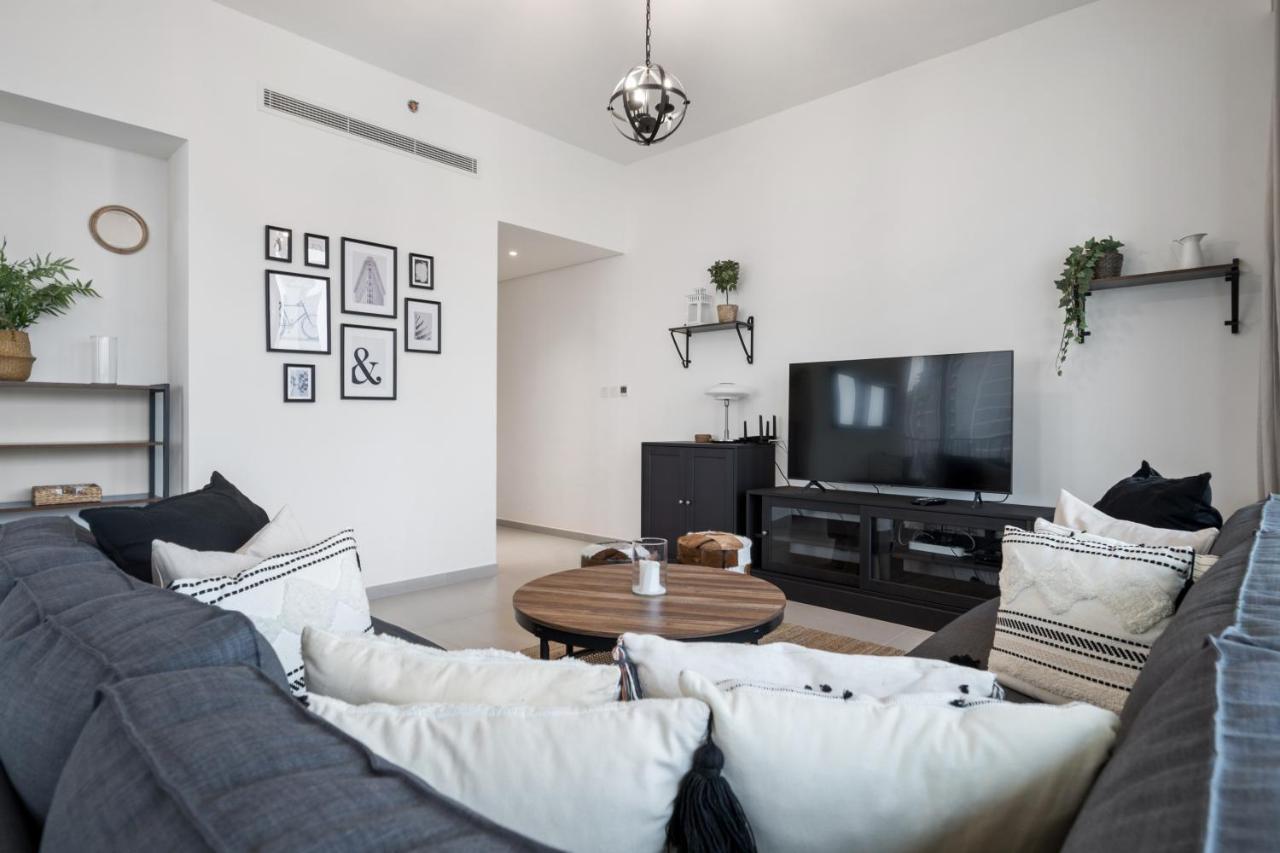 Breathtaking City Views From Dt Apt With Terrace ドバイ エクステリア 写真