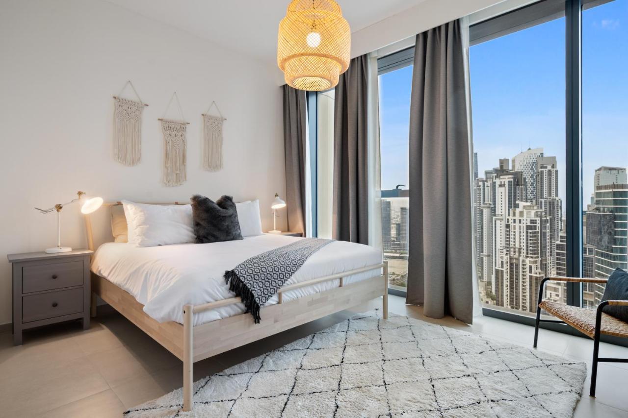Breathtaking City Views From Dt Apt With Terrace ドバイ エクステリア 写真