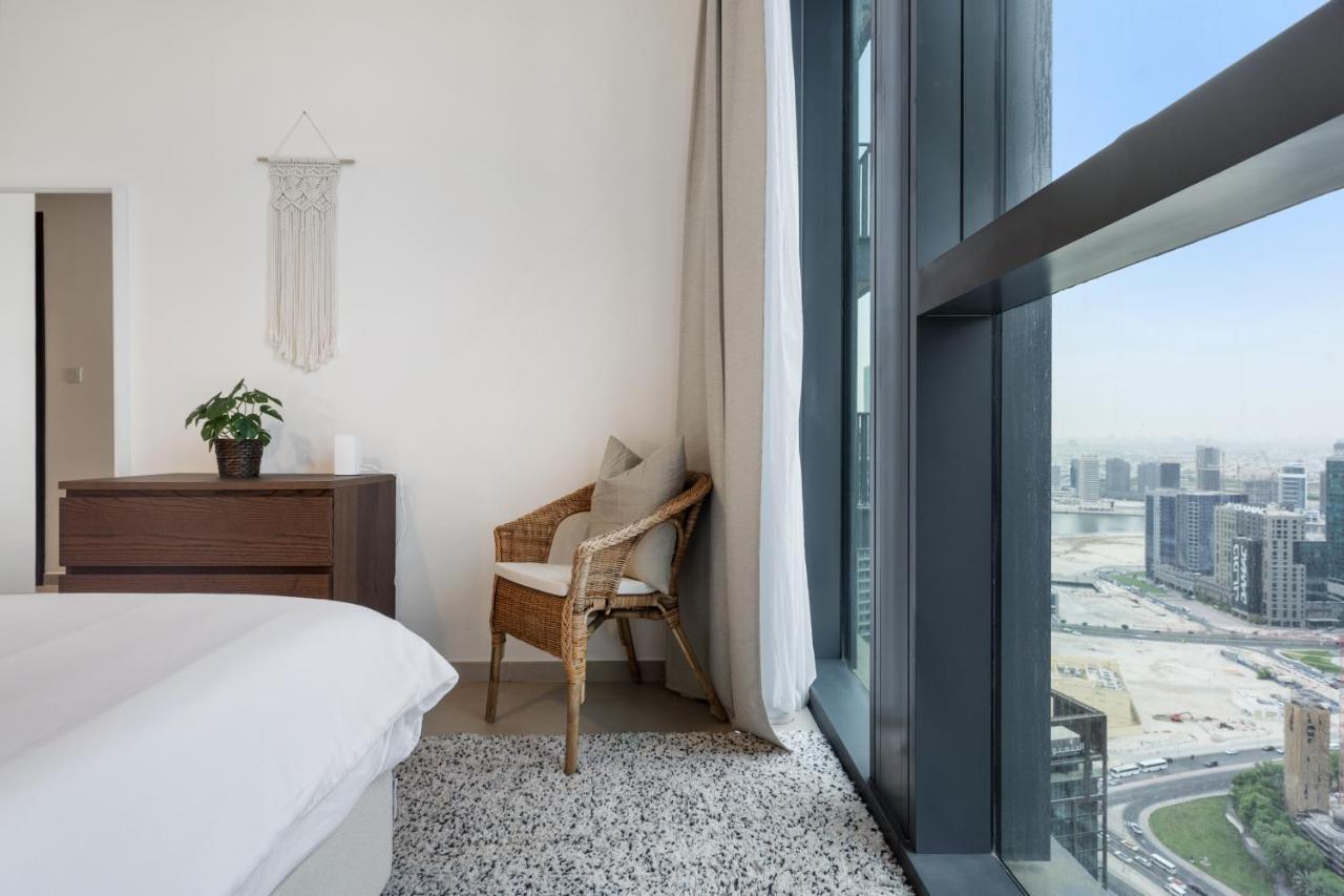 Breathtaking City Views From Dt Apt With Terrace ドバイ エクステリア 写真